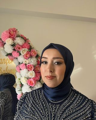 Lacivert şallı müşterimiz için makyaj